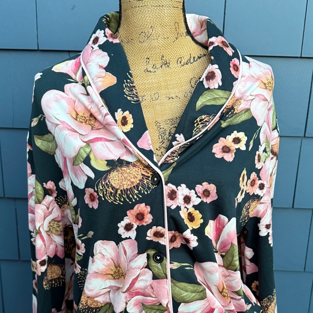 Elegant Floral Women's Pajama Set NWOT Room Service floral pink roses - Picture 2 of 12